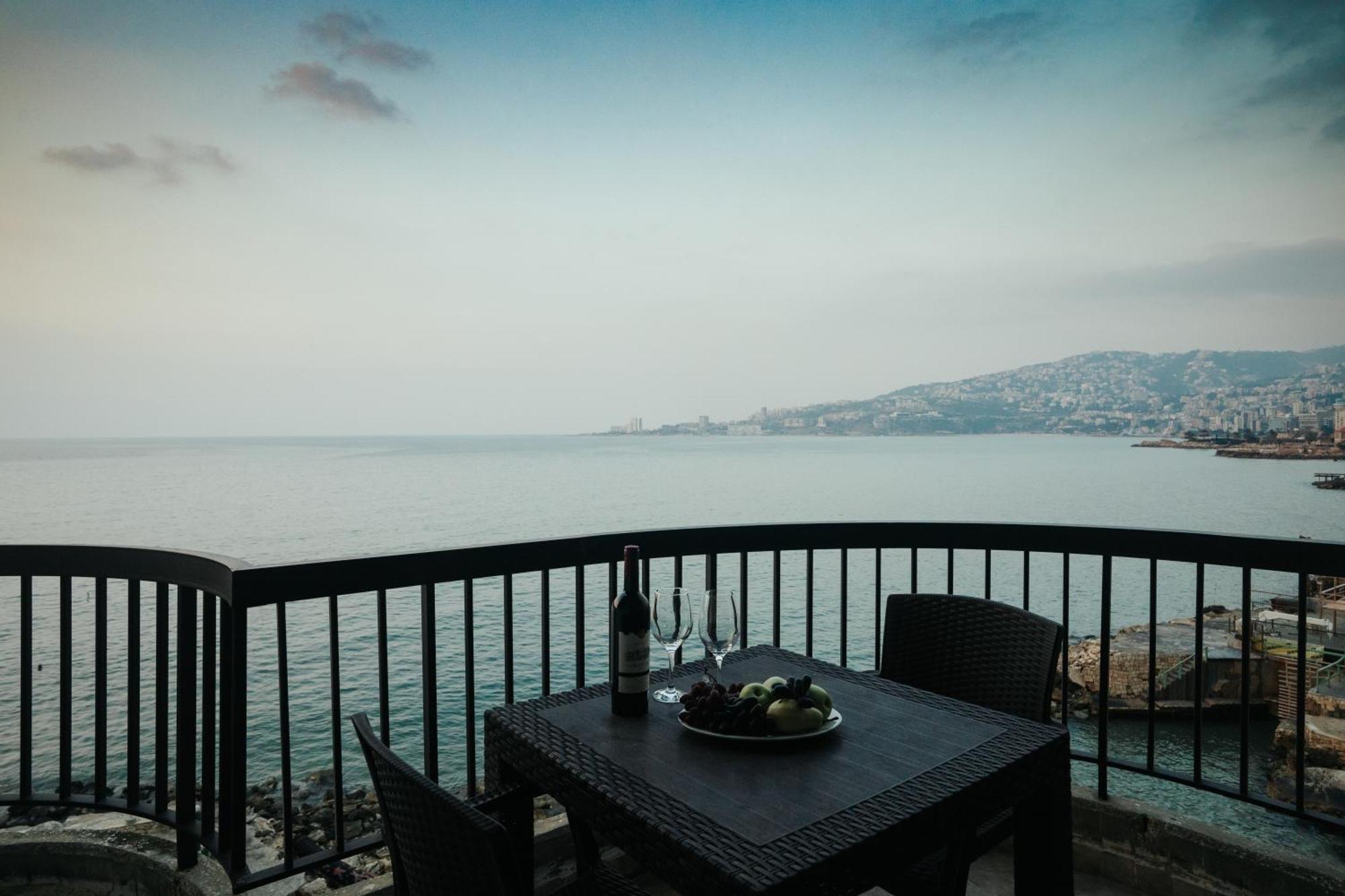 Holiday Suites Hotel & Beach Resort 주니에 외부 사진