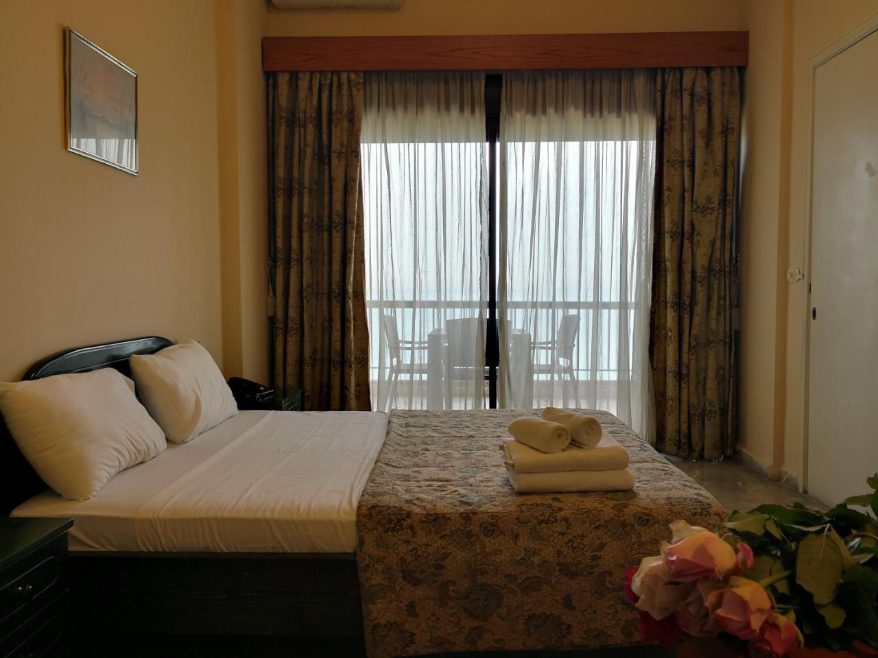 Holiday Suites Hotel & Beach Resort 주니에 외부 사진