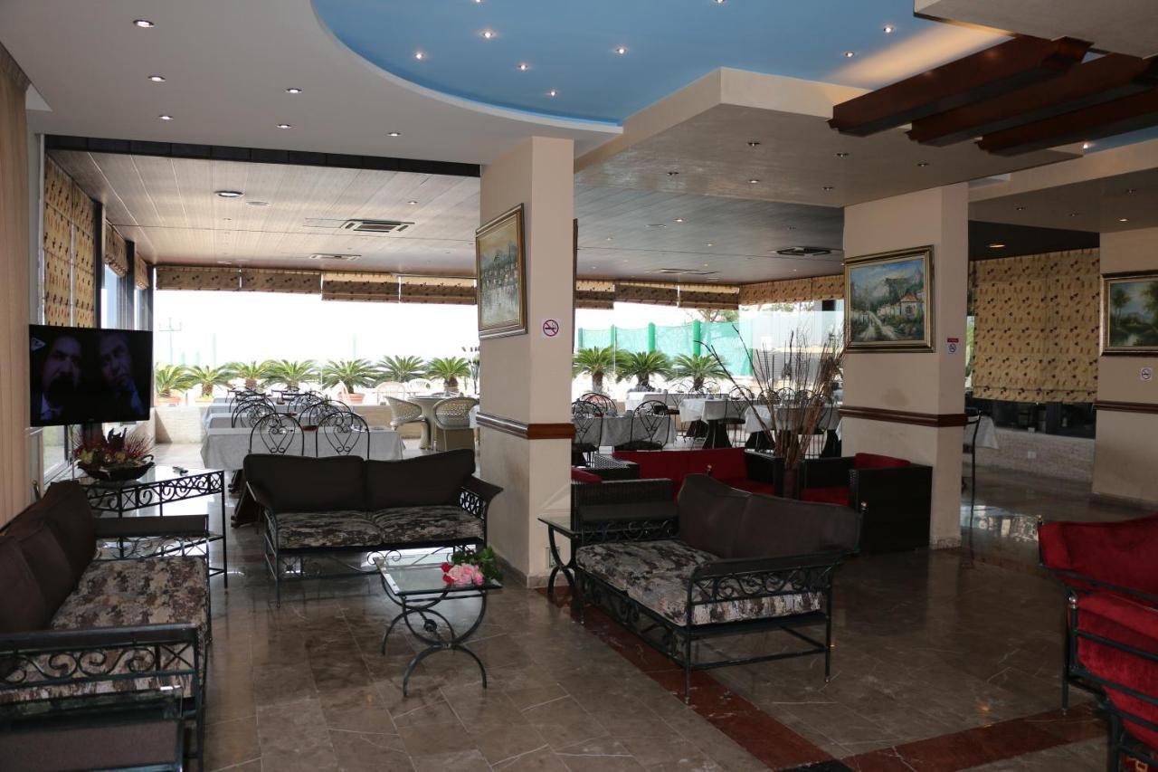 Holiday Suites Hotel & Beach Resort 주니에 외부 사진